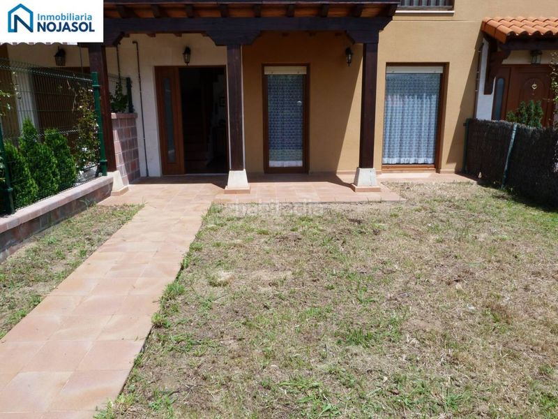 Foto fc95f5fe-44fd-4751-9fbc-9bce00d1cdd8. Casa adossada amb calefacció aparcament piscina a Bareyo