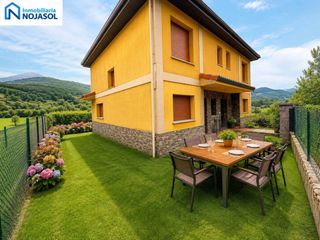Casa bifamiliare  Calle ruesga. Ref.000538  precioso chalet pareado de 3 habitaciones con jardin