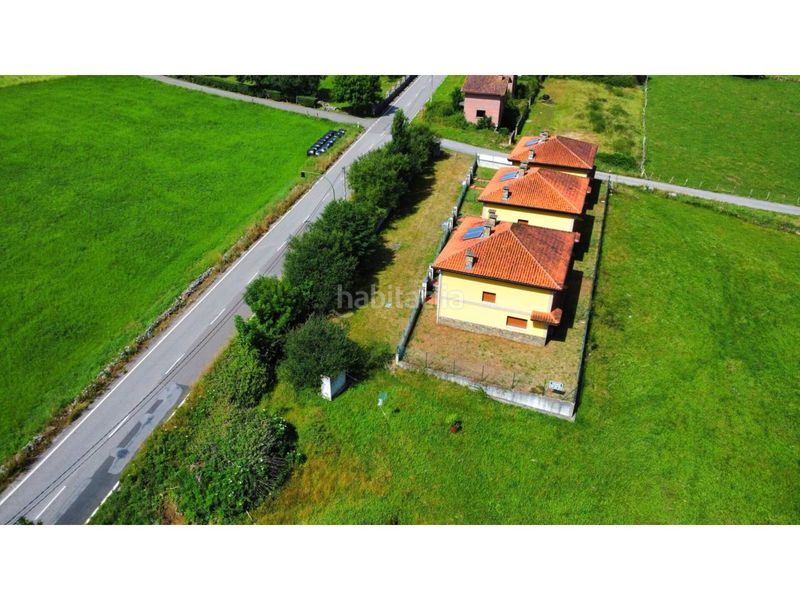Foto 1e9cb7d3-3413-48de-bd1a-04c98b2e8aa3. Casa aparellada amb calefacció aparcament a Ruesga