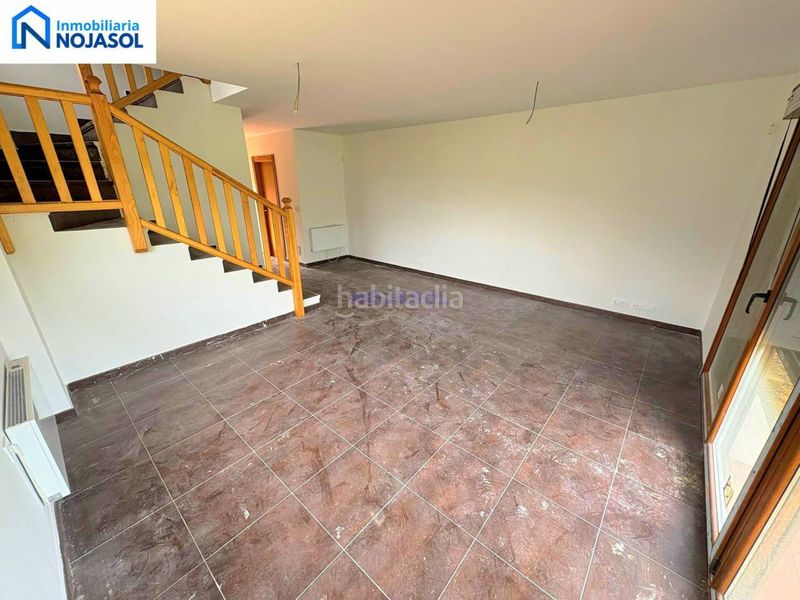 Foto a259a0ac-5f7a-4172-b4da-ef264cfa72bd. Casa aparellada amb calefacció aparcament a Ruesga