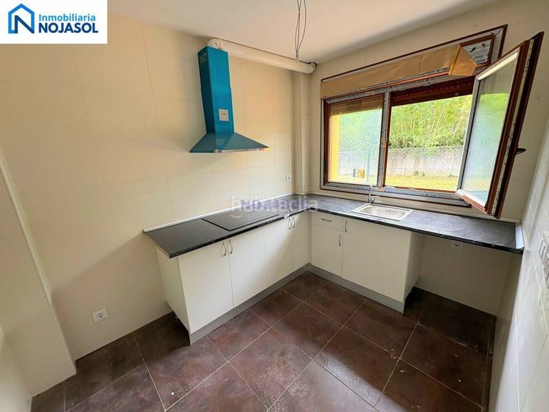 Foto ab7d93d1-b00c-4b4f-8f97-7e4a2159219a. Casa aparellada amb calefacció aparcament a Ruesga