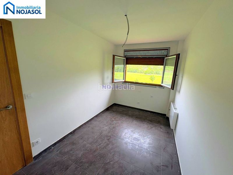 Foto b0f5b399-4a1a-4023-96a6-bc90f6605230. Casa aparellada amb calefacció aparcament a Ruesga