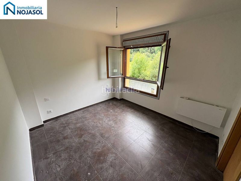 Foto d0441437-2556-4e74-8533-3c3ca5eb61af. Casa aparellada amb calefacció aparcament a Ruesga