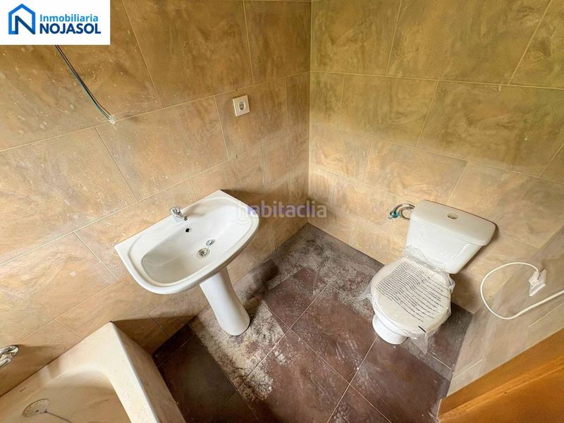 Foto e74f5c69-80d3-4e41-b73d-ad2ef532e3c2. Casa aparellada amb calefacció aparcament a Ruesga