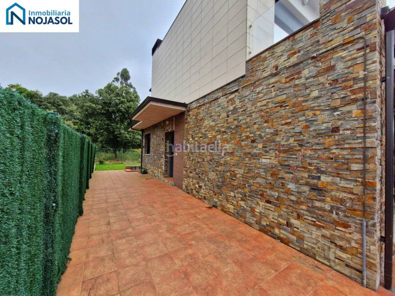 Foto 3560ff07-2471-451c-ac6e-6daf95d89517. Casa adossada amb calefacció aparcament piscina a Argoños