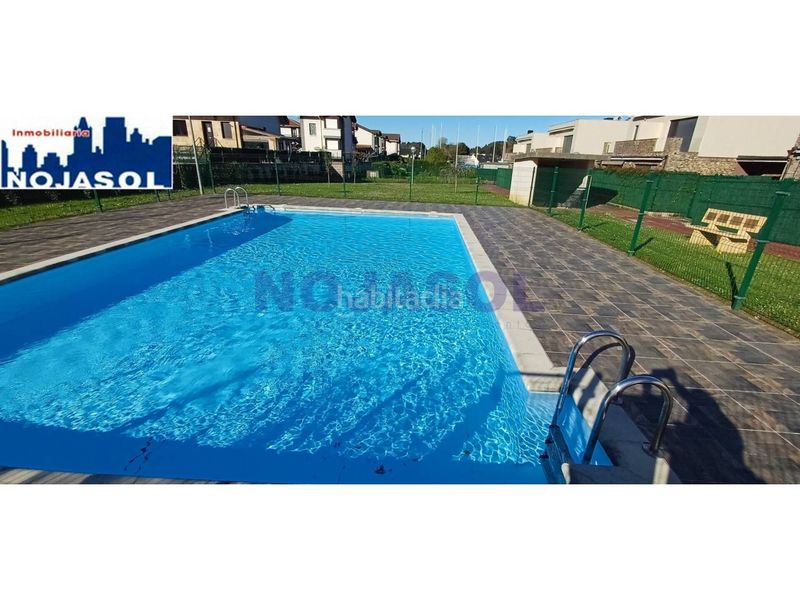 Foto b8d41256-5d8c-4de2-80c8-6eb3d5bf54fc. Casa adossada amb calefacció aparcament piscina a Argoños