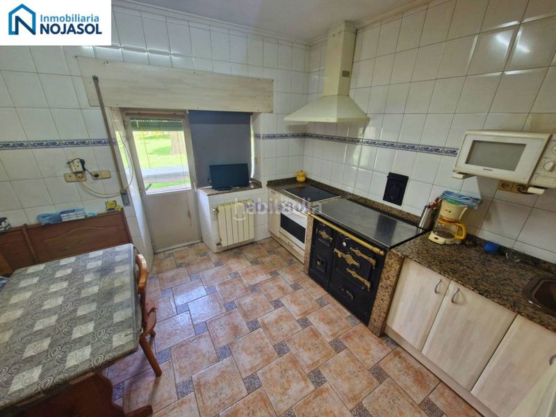 Foto a866ed8b-ca98-4503-9760-19eb941549c3. Casa amb calefacció aparcament a Arnuero