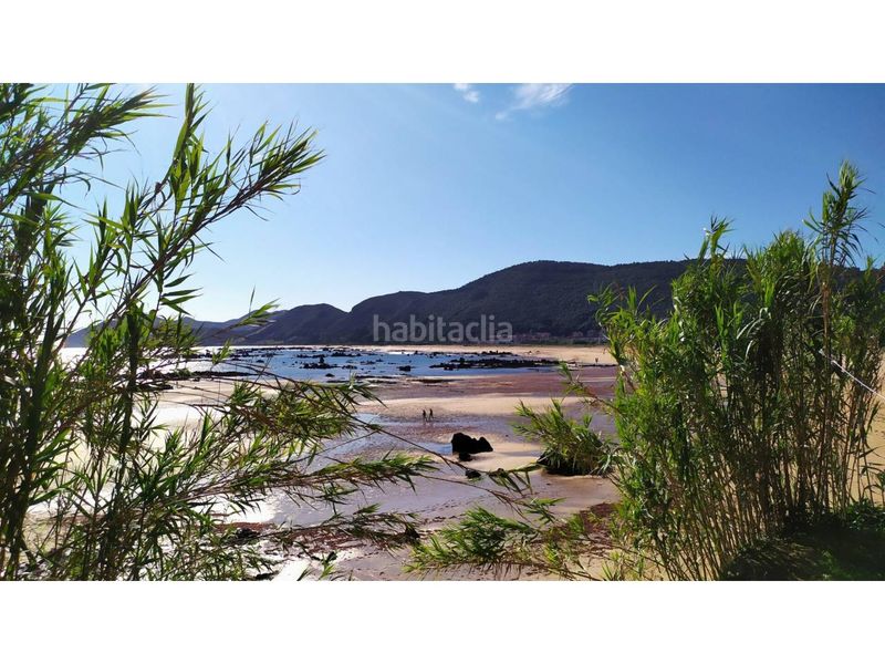 Foto 0f6baed6-c0ed-4e3b-830d-9385b58b570b. Aparcament cotxe a Helgueras Noja