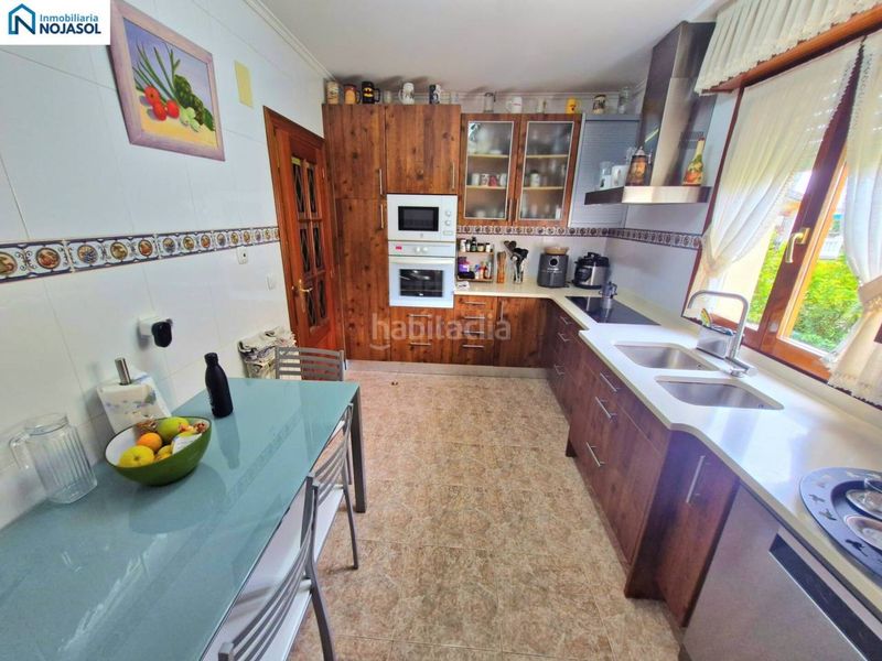Foto 0ea14628-26b1-4aa7-9431-ecdf2a94e12d. Casa aparellada amb calefacció aparcament a Argoños