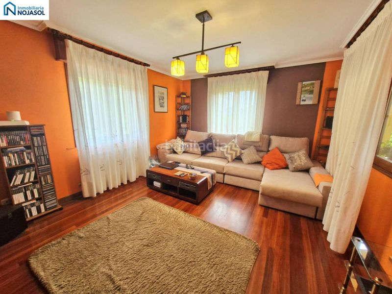 Foto 1c98a1f3-226d-4302-b9d1-8ae6c4b6dbce. Casa aparellada amb calefacció aparcament a Argoños