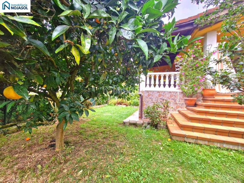 Foto 930aee99-966b-4700-aa3f-05416a9a06a8. Casa aparellada amb calefacció aparcament a Argoños