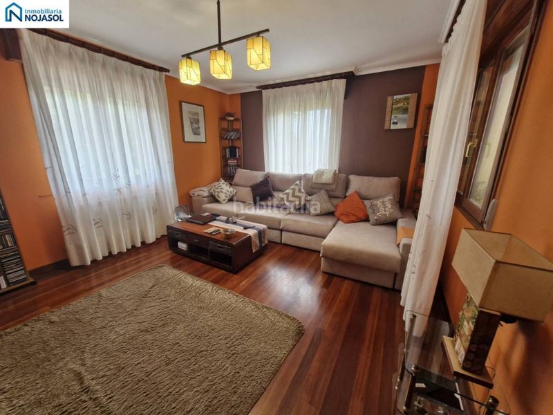 Foto c41410ae-3388-489a-9d31-71ba34bcb393. Casa aparellada amb calefacció aparcament a Argoños