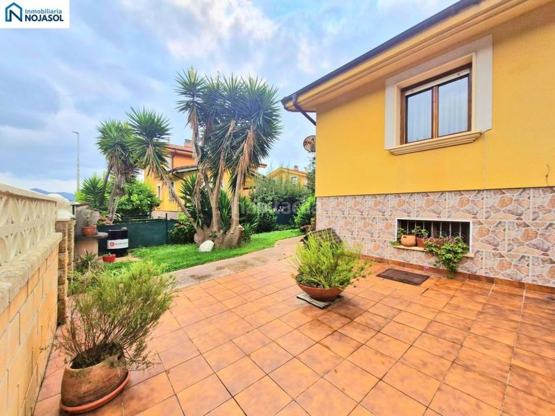 Foto dd0f533f-b72a-4666-bafb-265ed02c9fe3. Casa aparellada amb calefacció aparcament a Argoños