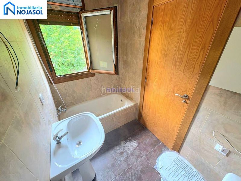 Foto 290ba430-440d-4069-8ea1-b2c1347a4e01. Towny house with heating parking in Ruesga