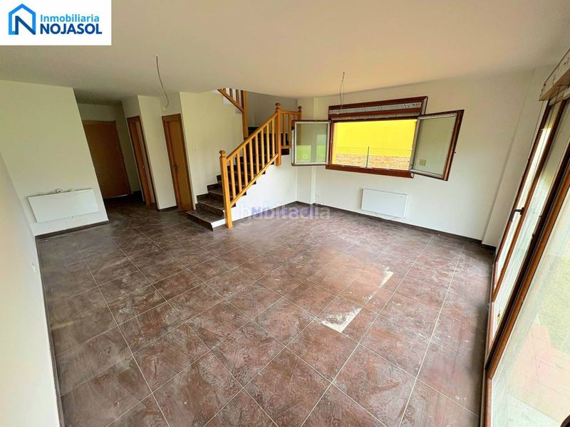 Foto 57e6628b-3c18-488a-9a21-d37c8da9aba1. Towny house with heating parking in Ruesga