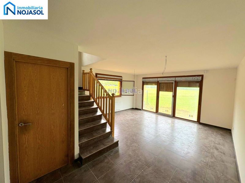 Foto f5c24563-6efa-4645-b50e-ee52a70420ad. Towny house with heating parking in Ruesga