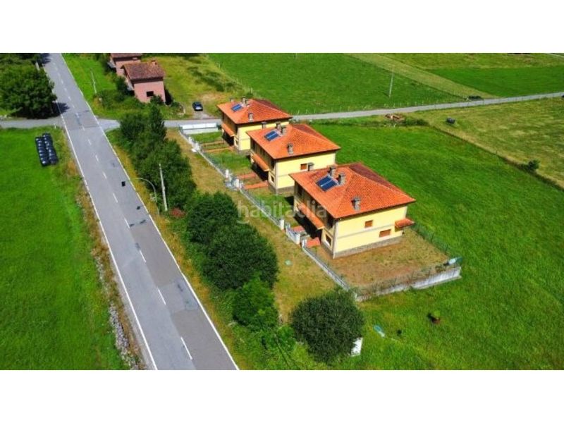 Foto fb9b9692-dd0b-4f59-bb81-9b977307c1d2. Towny house with heating parking in Ruesga