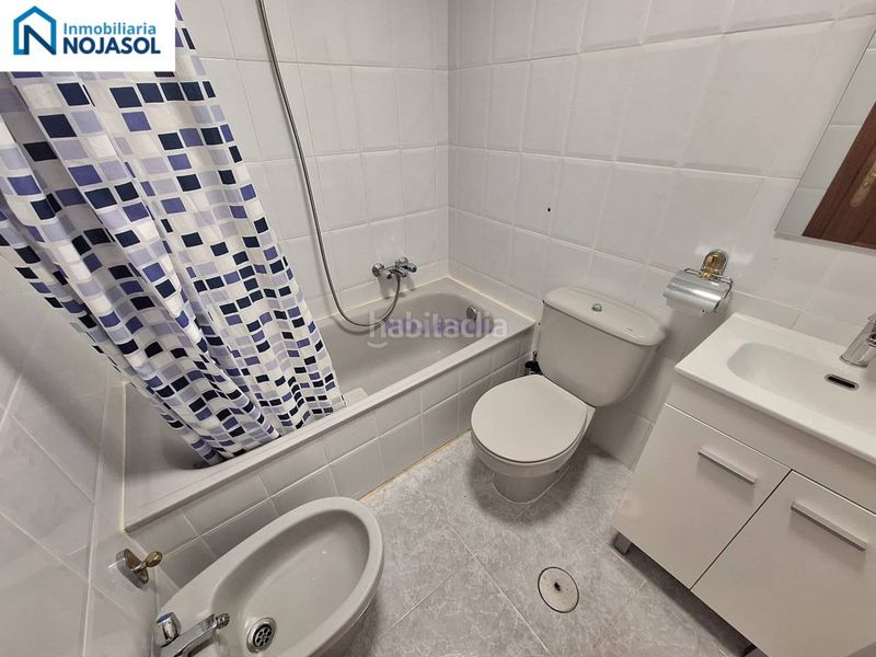 Foto 352b0a3d-961a-4241-9e1d-093204fa4da6. Rent apartment with heating parking in Palacio Noja