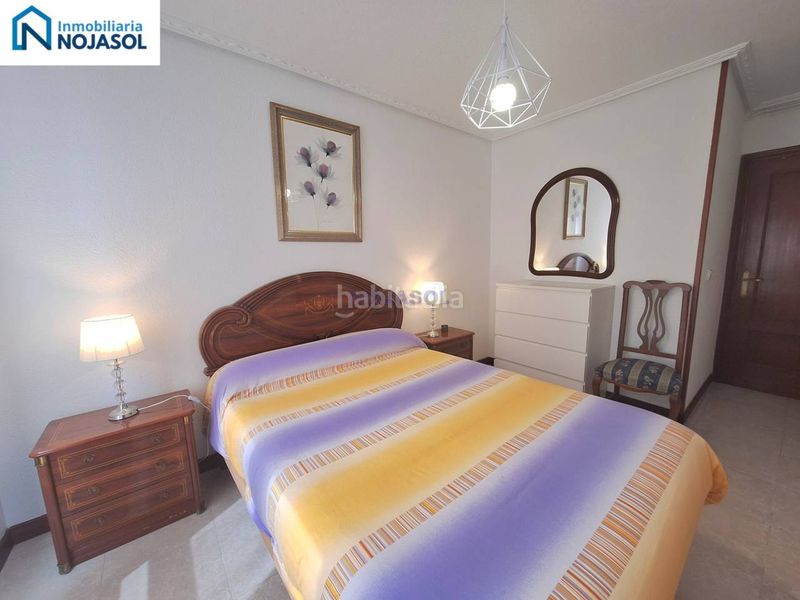 Foto b1e40a5d-d055-46db-87ba-c4b3956a83e8. Rent apartment with heating parking in Palacio Noja