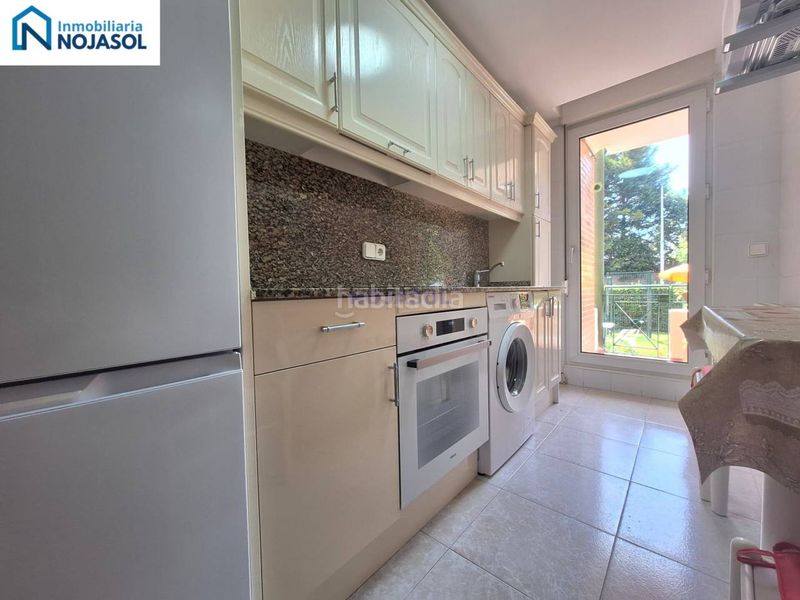 Foto b2bf982b-117f-4c5e-9566-3c2c2794fce7. Rent apartment with heating parking in Palacio Noja