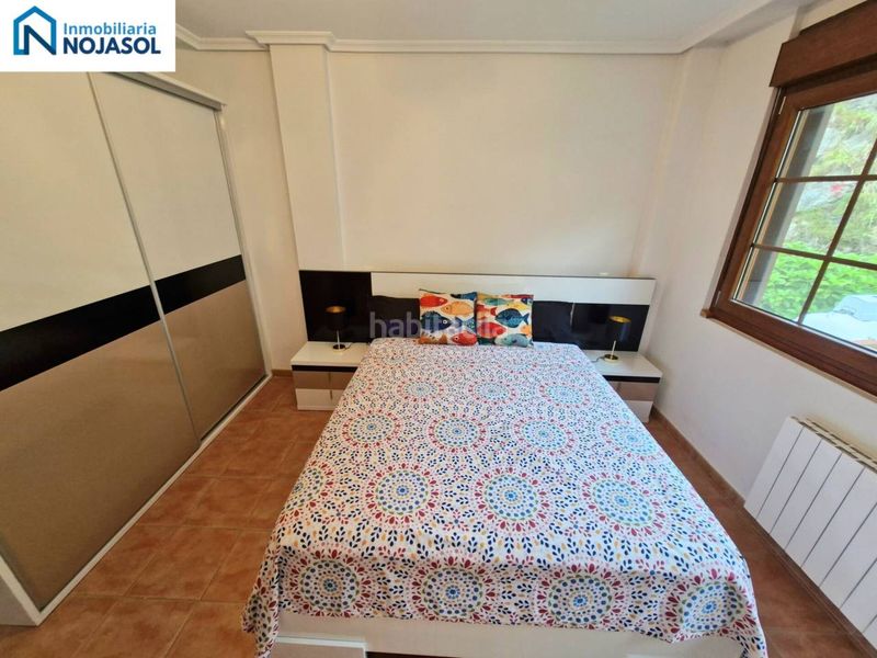Foto 765002a8-4520-4fb5-a911-305c0396959a. Casa adossada amb calefacció aparcament a Hazas de Cesto