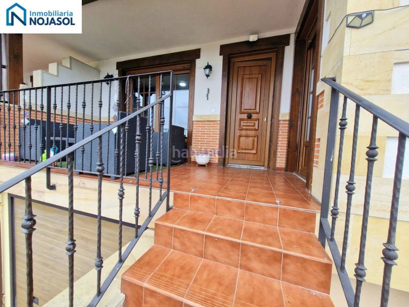 Foto e5044936-5370-4863-84ef-657e2ff515f8. Casa adossada amb calefacció aparcament a Hazas de Cesto