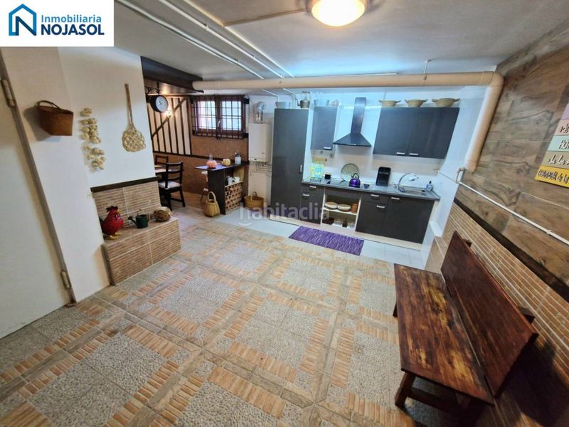 Foto f32914d7-7b7f-4894-a9d8-8852f92327fb. Casa adossada amb calefacció aparcament a Hazas de Cesto