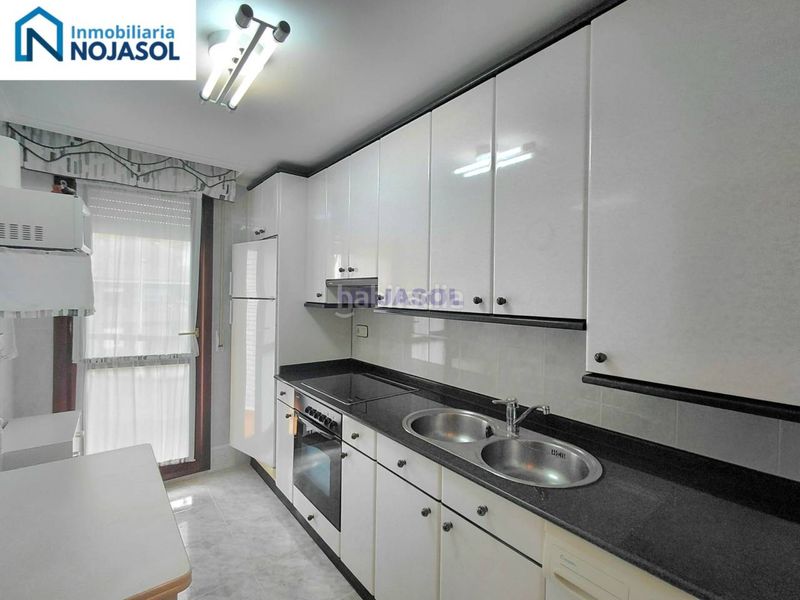 Foto 61b66271-665c-440a-8b4b-4ae80f5c2a80. Apartament amb calefacció aparcament a Tregadín Noja