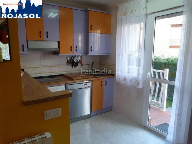Foto 466ed7e4-4adf-4ebc-9518-fee56d53fc31. Alquiler piso ref.002075 precioso bajo con jardin de 2 habitaciones urb con piscina en Noja