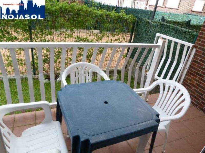 Foto 79ccc803-c71a-49cf-9c29-9e214c773964. Alquiler piso ref.002075 precioso bajo con jardin de 2 habitaciones urb con piscina en Noja