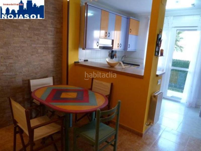 Foto 866fdb45-8ff1-48b6-8810-db4e94742cac. Alquiler piso ref.002075 precioso bajo con jardin de 2 habitaciones urb con piscina en Noja