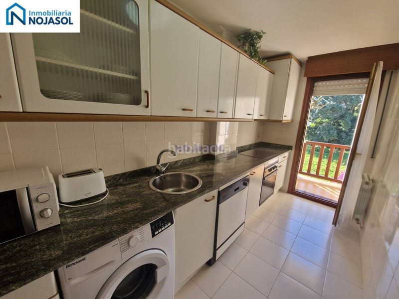 Foto 0c7f6772-dc7d-4f3b-bfcc-a33b364a2182. Miete appartement in calle los nogales 14 in Palacio Noja
