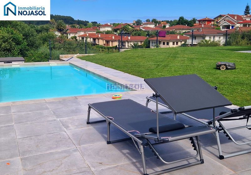 Foto 1f6df8b7-e0a1-47b0-9fb7-02040ec8f246. Xalet 259m<sup>2</sup> amb calefacció aparcament piscina a Meruelo