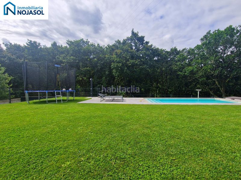 Foto 5cd6bd34-8df5-4f6c-9cd7-5a3992340f5e. Xalet 259m<sup>2</sup> amb calefacció aparcament piscina a Meruelo