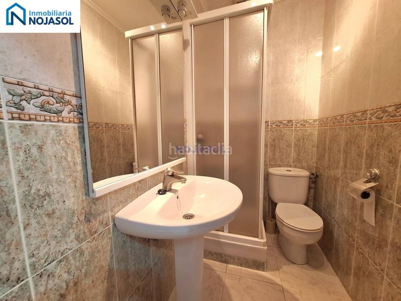 Foto 0293fa91-a711-4353-ba08-191ff01e61c2. Alquiler casa pareada en calle las viñas 73 ref.002436 chalet pareado 2 habit. con jardin en Noja