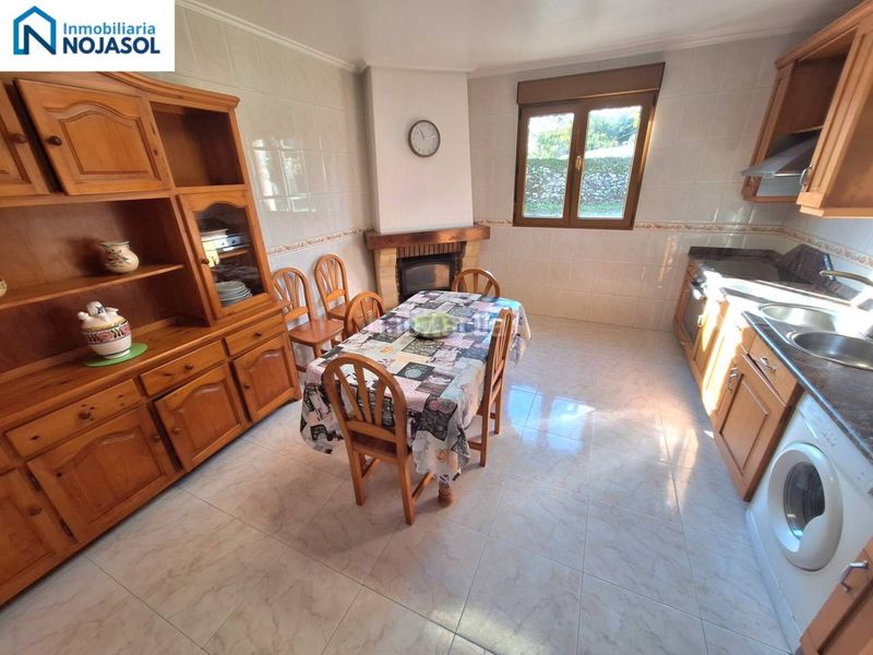 Foto 8d76c061-814f-4e94-8472-3297072e4e03. Alquiler casa pareada en calle las viñas 73 ref.002436 chalet pareado 2 habit. con jardin en Noja