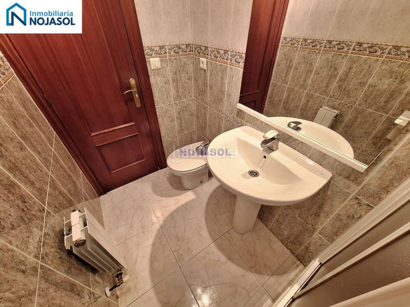Foto b3397228-3e39-400b-ad01-16d779edfd60. Alquiler casa pareada en calle las viñas 73 ref.002436 chalet pareado 2 habit. con jardin en Noja