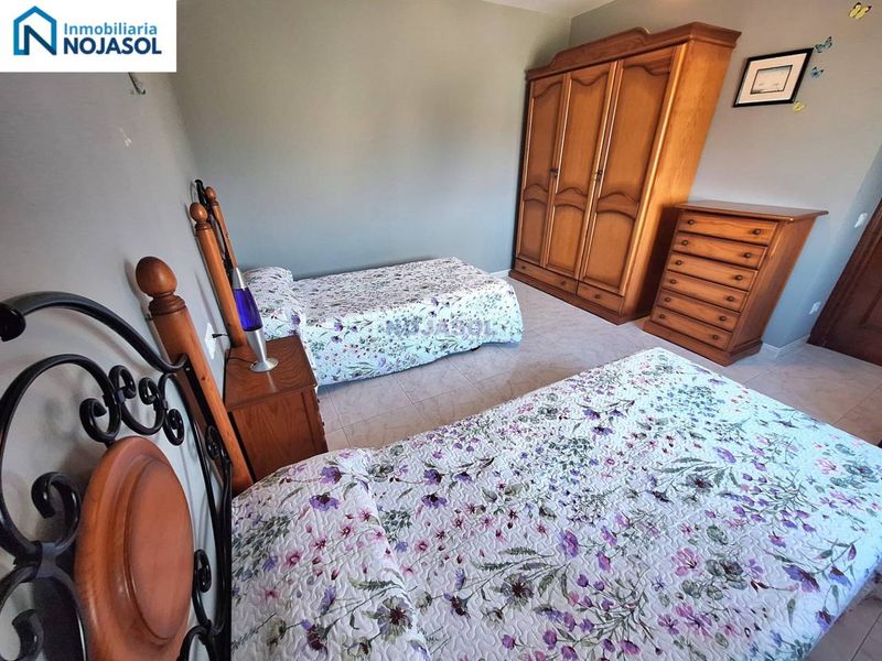 Foto b76a6aff-5268-4449-92e0-8ccadaeb61f8. Alquiler casa pareada en calle las viñas 73 ref.002436 chalet pareado 2 habit. con jardin en Noja