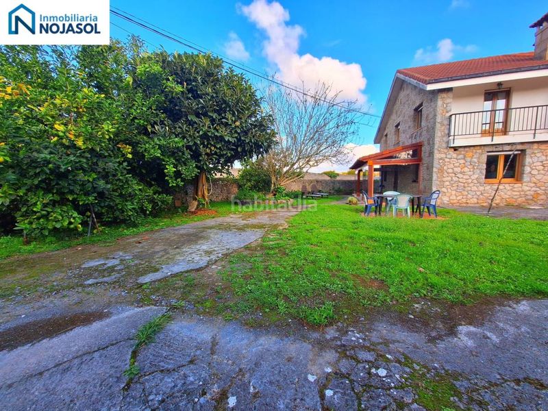 Foto fd62dfcd-d6c0-4b4a-9739-6fa89bfe7f42. Alquiler casa pareada en calle las viñas 73 ref.002436 chalet pareado 2 habit. con jardin en Noja