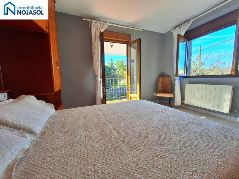 Foto fda3bc67-79e7-43e4-8e31-d5b21ef76add. Alquiler casa pareada en calle las viñas 73 ref.002436 chalet pareado 2 habit. con jardin en Noja