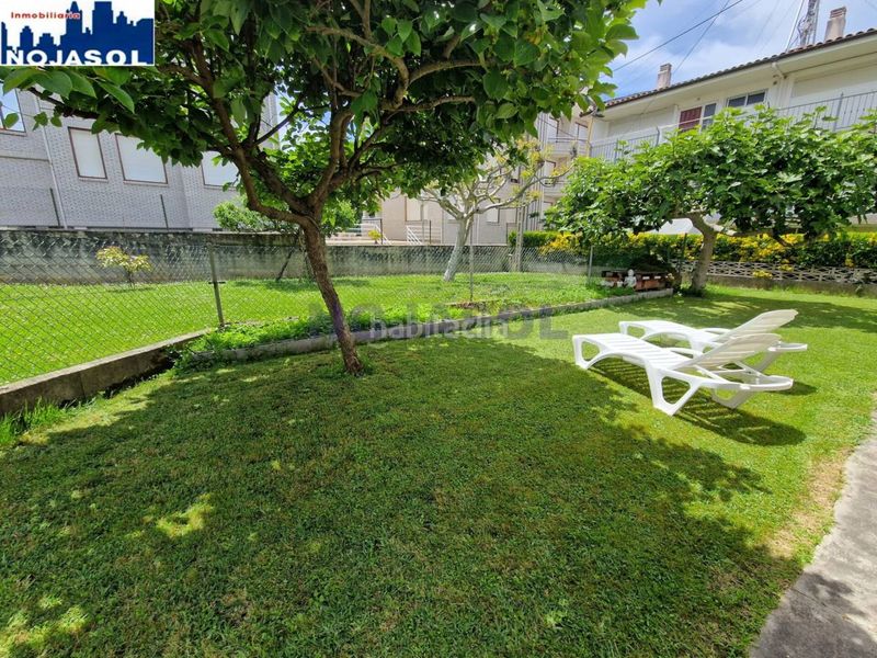 Foto 286e38d7-ba56-49c9-b775-98342cd5bd75. Alquiler casa pareada en calle alcarite 45 ref.002289 casa individual planta alta cercana a la playa de Ris de 4 habitacion con jardin privado en Noja