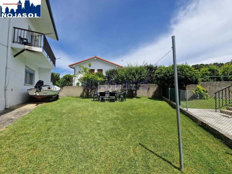 Foto 2da86f16-45ea-4dc5-a479-faac3d196052. Alquiler casa pareada en calle alcarite 45 ref.002289 casa individual planta alta cercana a la playa de Ris de 4 habitacion con jardin privado en Noja