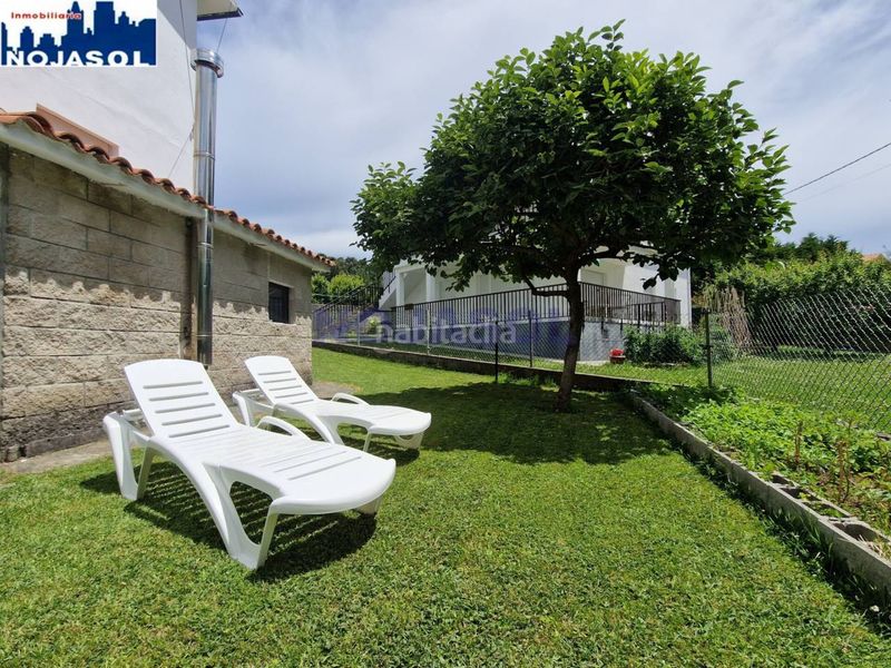 Foto e810961d-6790-4452-bc91-77a8b0d5e6fd. Alquiler casa pareada en calle alcarite 45 ref.002289 casa individual planta alta cercana a la playa de Ris de 4 habitacion con jardin privado en Noja