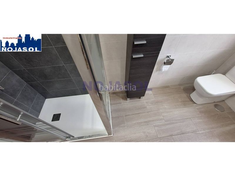 Foto f30b3634-10c5-4ec2-88b7-07b2f5b79023. Alquiler casa pareada en calle alcarite 45 ref.002289 casa individual planta alta cercana a la playa de Ris de 4 habitacion con jardin privado en Noja