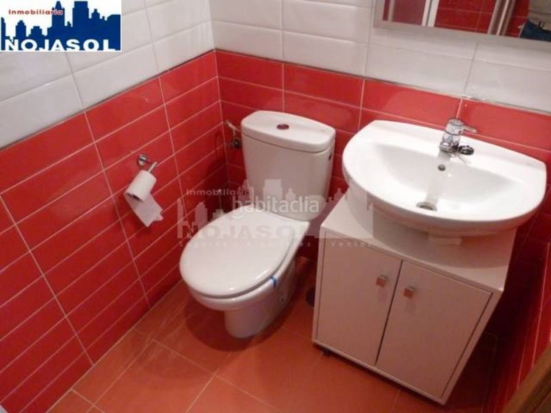 Foto 044bb425-eca1-452a-bb71-bcfd26671673. Alquiler apartamento en calle la costa 2 ref. 002292 bajo con jardín urbanización exclusiva con piscina, zona infantil y pin pon en Noja