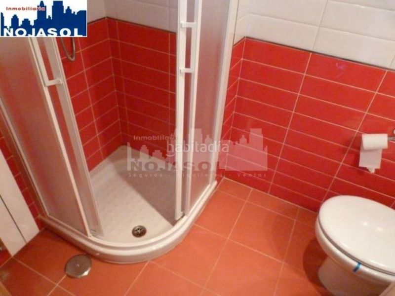 Foto 29178b63-7941-483d-8b2f-754439352472. Alquiler apartamento en calle la costa 2 ref. 002292 bajo con jardín urbanización exclusiva con piscina, zona infantil y pin pon en Noja