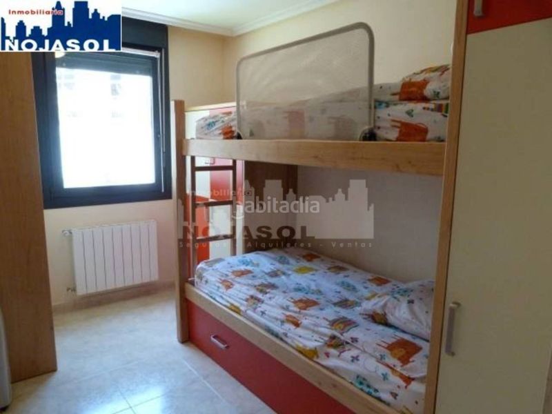 Foto 2d340bc7-042e-4a2c-a237-f9a21707fea7. Alquiler apartamento en calle la costa 2 ref. 002292 bajo con jardín urbanización exclusiva con piscina, zona infantil y pin pon en Noja