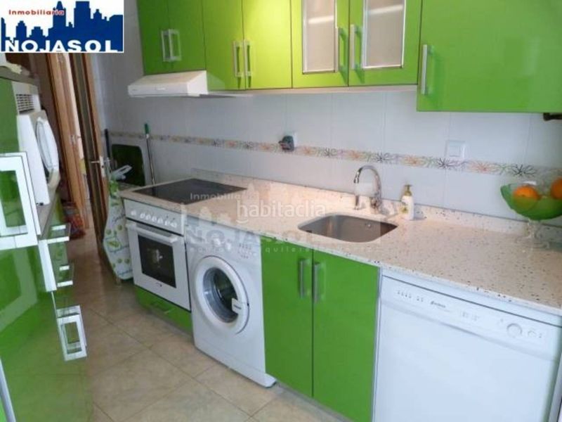 Foto 2d36ab58-30c6-4b0a-913b-4220a433fc01. Alquiler apartamento en calle la costa 2 ref. 002292 bajo con jardín urbanización exclusiva con piscina, zona infantil y pin pon en Noja