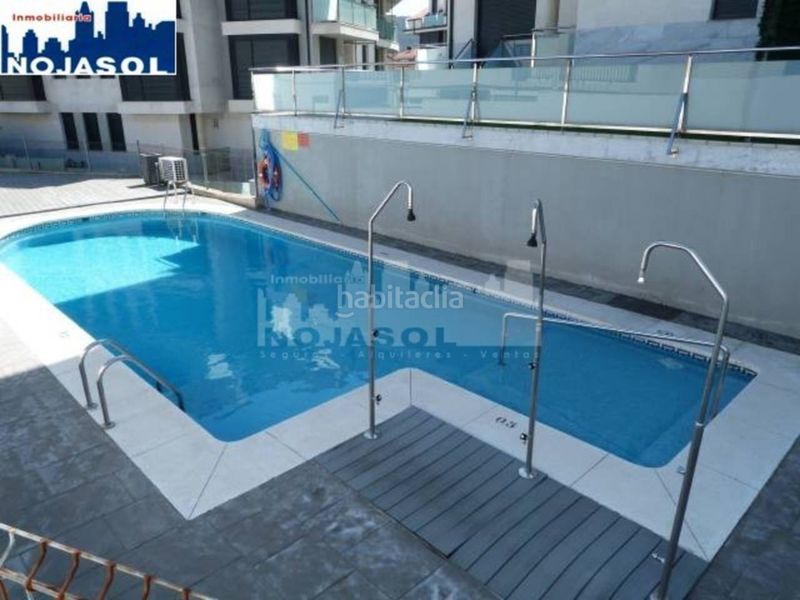 Foto 4f66778b-ea99-4035-b922-910b8e80b8e3. Alquiler apartamento en calle la costa 2 ref. 002292 bajo con jardín urbanización exclusiva con piscina, zona infantil y pin pon en Noja