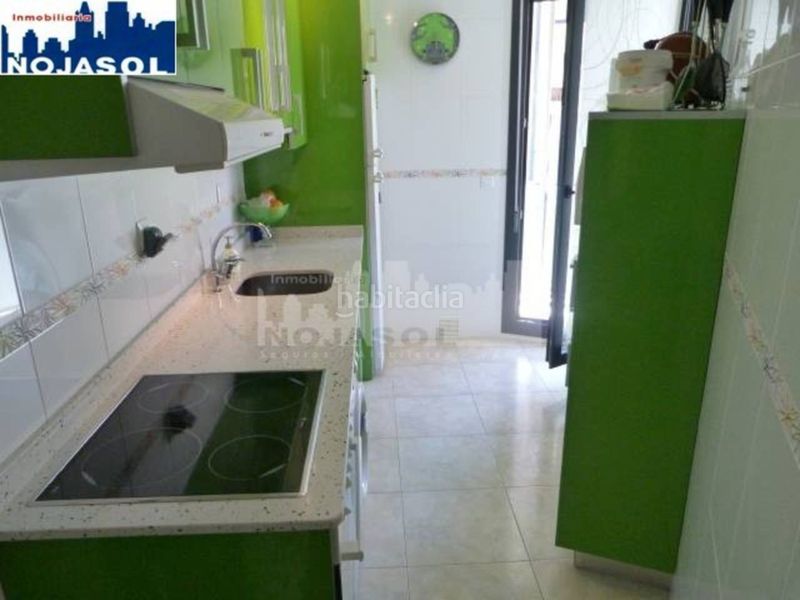 Foto 89f5b36e-c37b-4176-97c3-7a3bc8740f8a. Alquiler apartamento en calle la costa 2 ref. 002292 bajo con jardín urbanización exclusiva con piscina, zona infantil y pin pon en Noja